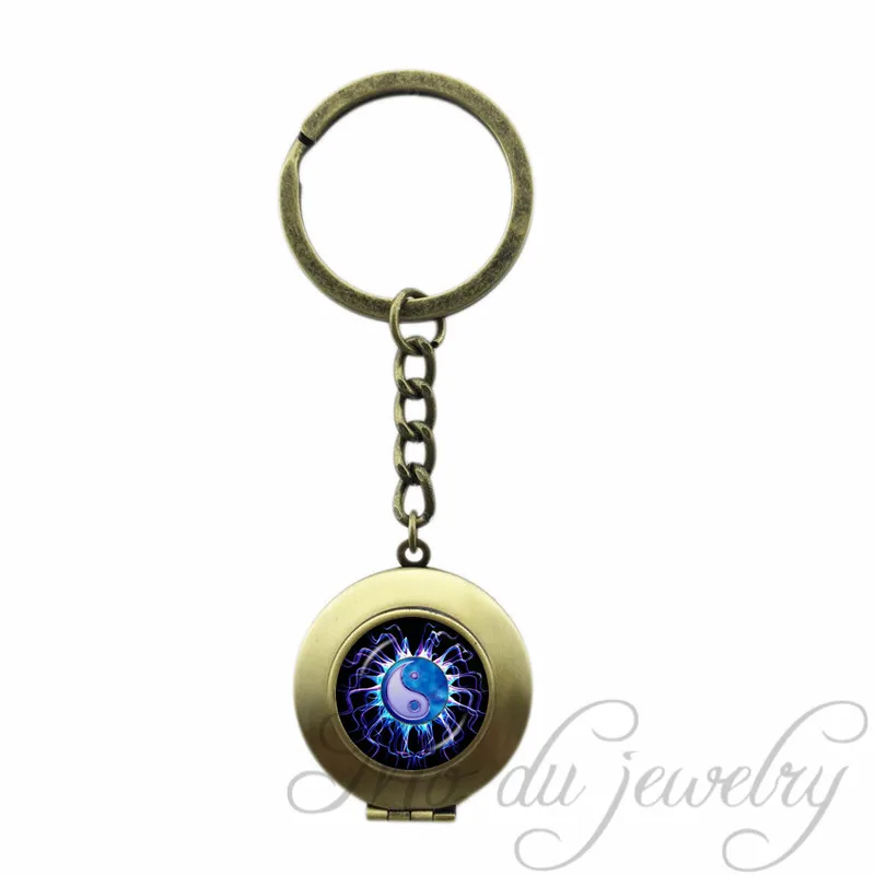 2018 Newest Yin Yang Sign Locket Key Chain Ring Daoism Symbol Charms Keychain Chinese Eight Diagrams Key Chains Jewelry Gifts
2018 Newest Yin Yang Sign Locket Key Chain Ring Daoism Symbol Charms Keychain Chinese Eight Diagrams Key Chains Jewelry Gifts