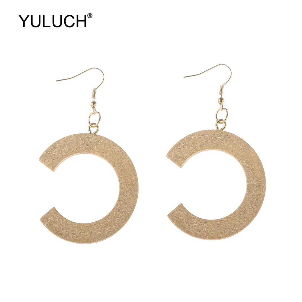 YULUCH 2019 Trendy Jewelry Accessories Gold Wooden Statement Dangle Earings Fashion C shape Drop Pendant Earrings For Lady Party
YULUCH 2019 Trendy Jewelry Accessories Gold Wooden Statement Dangle Earings Fashion C shape Drop Pendant Earrings For Lady Party