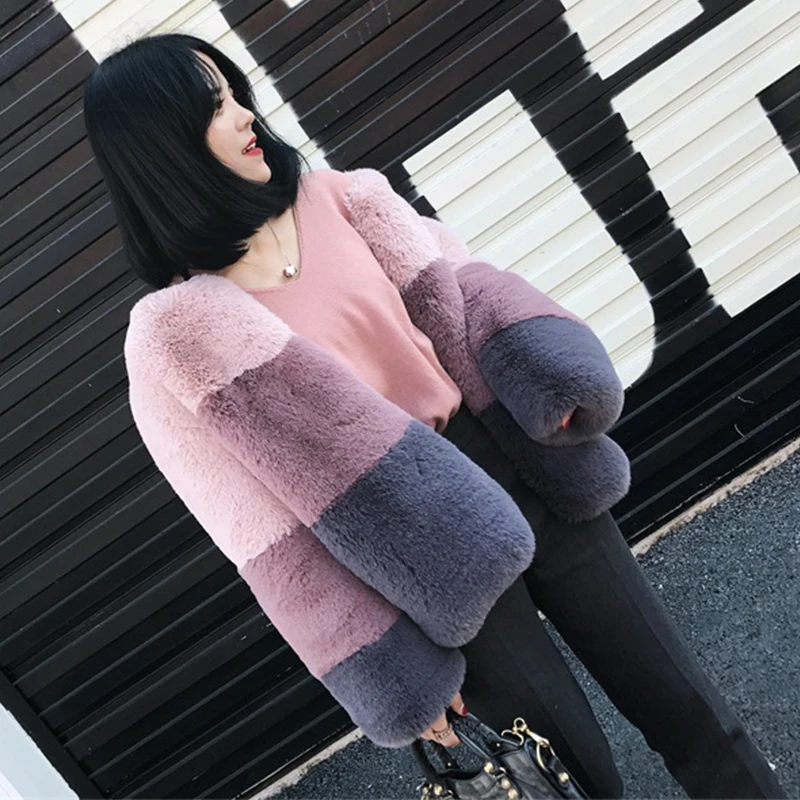 Faux Fur Coat Temperamental Fur Coat Winter Soft Imitation Rabbit Short Women Matching Fur Outwear Mujer Female Jacket Z0412
Faux Fur Coat Temperamental Fur Coat Winter Soft Imitation Rabbit Short Women Matching Fur Outwear Mujer Female Jacket Z0412