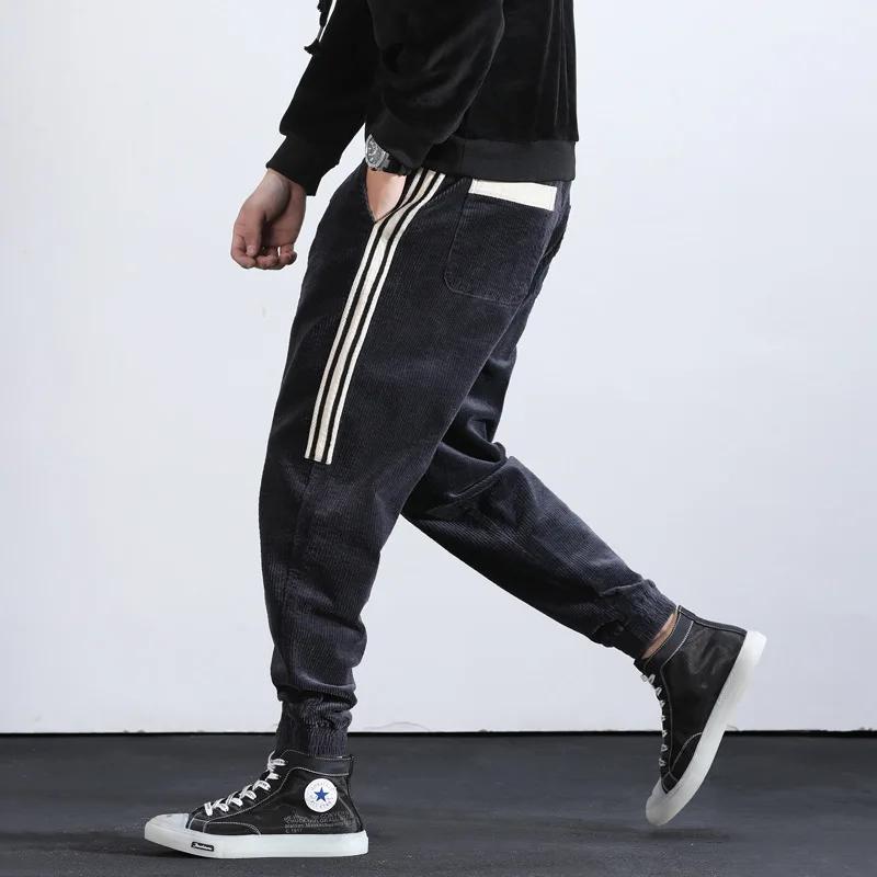 Fashion Streetwear Men Casual Pants Big Size 28-42 Loose Fit Corduroy Harem Pants hombre Japanese Style Hip Hop Jogger Pants Men
Fashion Streetwear Men Casual Pants Big Size 28-42 Loose Fit Corduroy Harem Pants hombre Japanese Style Hip Hop Jogger Pants Men