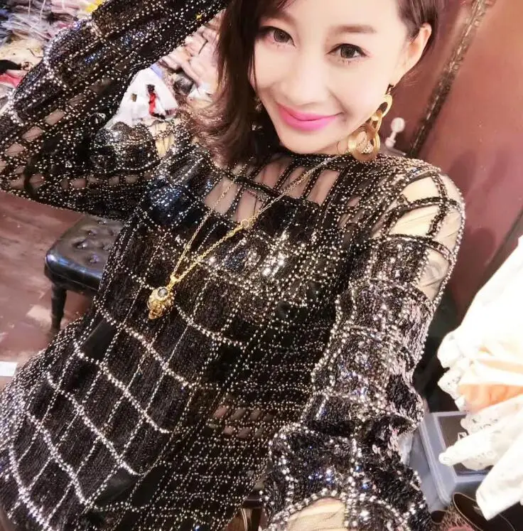 Women's Luxury Vintage Shiny sequins paillette Beaded Shirt Female Club Party Dancing Performance Pullover mesh Tops Tees TB601
Women's Luxury Vintage Shiny sequins paillette Beaded Shirt Female Club Party Dancing Performance Pullover mesh Tops Tees TB601