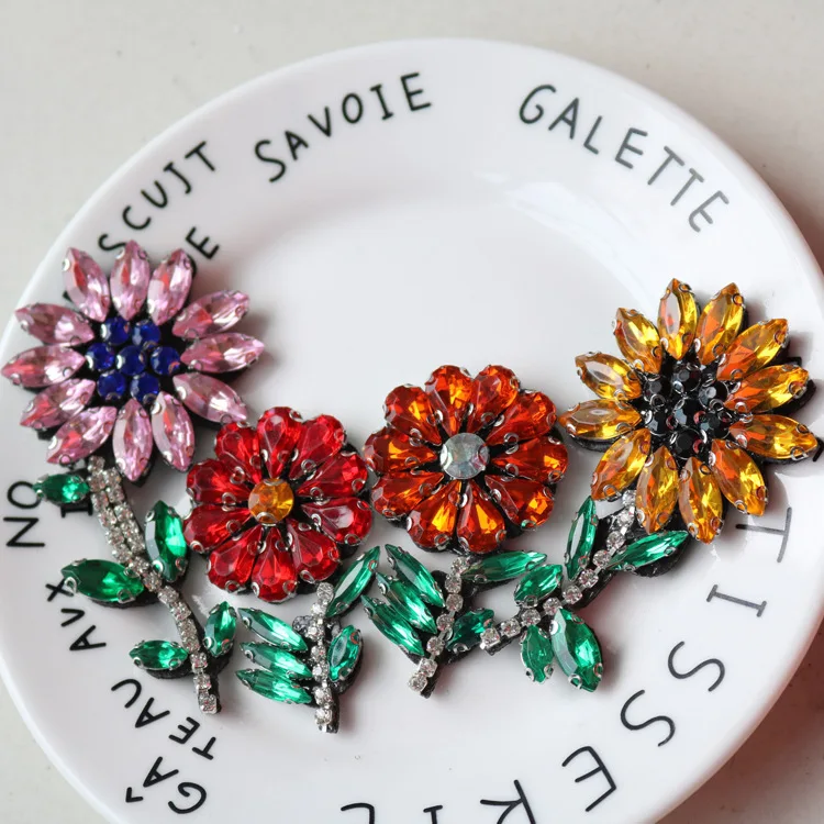 1pcs Handmade Flower Beaded Applique 3D Flowers Sew On Rhinestone Patches For Clothing High Grade Beading Decorative Parches 
1pcs Handmade Flower Beaded Applique 3D Flowers Sew On Rhinestone Patches For Clothing High Grade Beading Decorative Parches