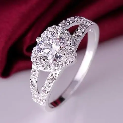 Fashion Crystal Heart Shaped Wedding Rings For Women Rose Gold elegant Engagement rings Zircon silver color Glamour gift jewerly
Fashion Crystal Heart Shaped Wedding Rings For Women Rose Gold elegant Engagement rings Zircon silver color Glamour gift jewerly