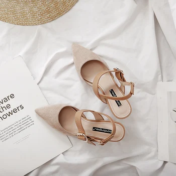 2019 spring and summer new high heel stiletto pointed small small fresh ankle strap baotou sandals
2019 spring and summer new high heel stiletto pointed small small fresh ankle strap baotou sandals