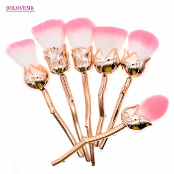 Dolovemk 6 rose style makeup brush, foundation blush brush, makeup brush set, electroplating process, no paint.
Dolovemk 6 rose style makeup brush, foundation blush brush, makeup brush set, electroplating process, no paint.