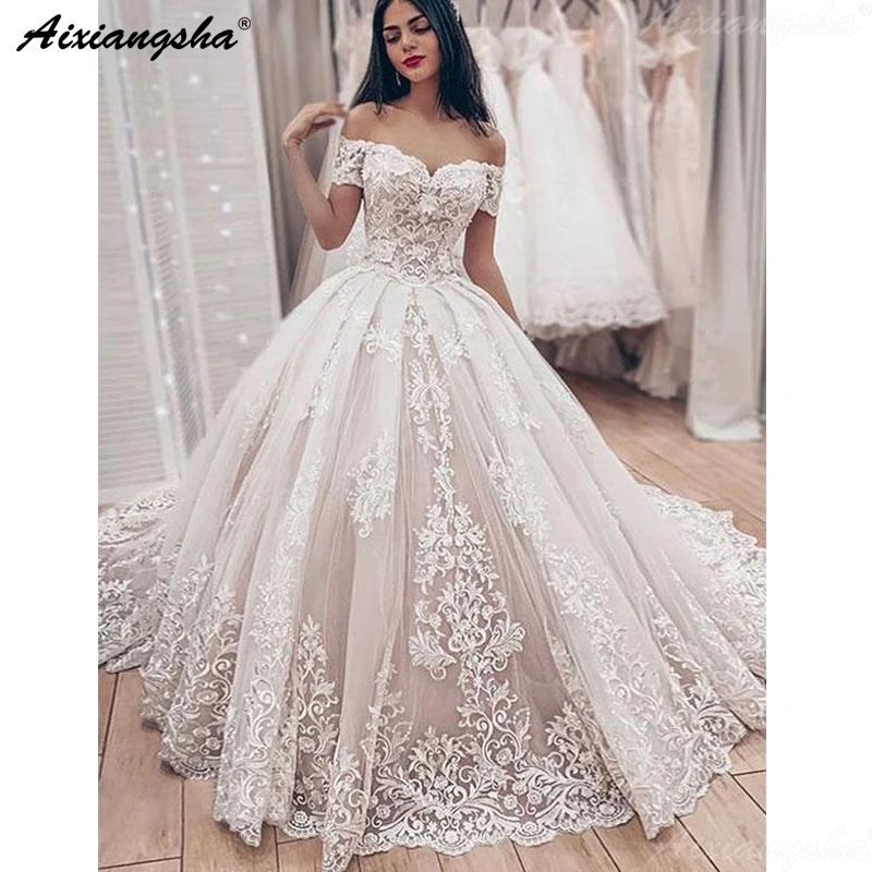 Beautiful Off the Shoulder Wedding Dresses 2019 Ball Gown Lace Ivory Bride Dress Sweetheart Wedding Gowns Vestido de Casamento
Beautiful Off the Shoulder Wedding Dresses 2019 Ball Gown Lace Ivory Bride Dress Sweetheart Wedding Gowns Vestido de Casamento