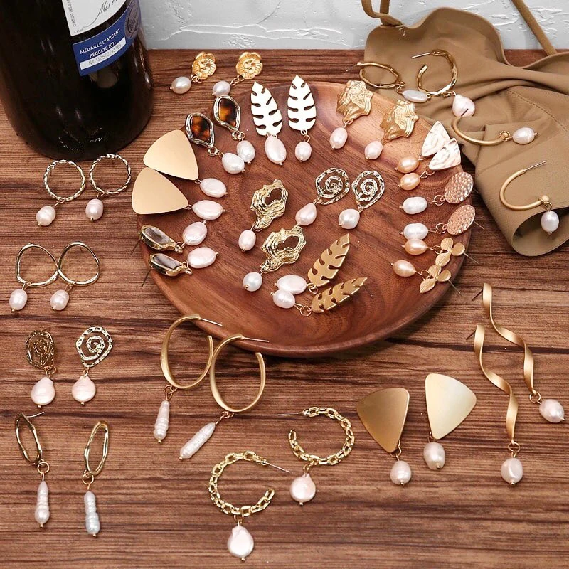 Dvacaman Fashion Real Natural Pearl Drop Earrings for Women 2019 Vintage Shell Statement Earrings Wedding Party Jewelry Female
Dvacaman Fashion Real Natural Pearl Drop Earrings for Women 2019 Vintage Shell Statement Earrings Wedding Party Jewelry Female