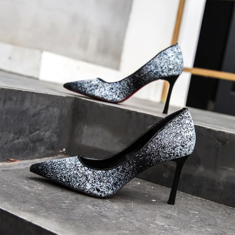 2019 spring new black and white gradient sequins pointed stiletto shallow mouth high heels dinner casual shoes.
2019 spring new black and white gradient sequins pointed stiletto shallow mouth high heels dinner casual shoes.