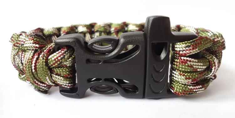 550 paracord bracelet /army green survival /desert camouflage/Custom color/ Plastic buckle with a whistle /army camo
550 paracord bracelet /army green survival /desert camouflage/Custom color/ Plastic buckle with a whistle /army camo