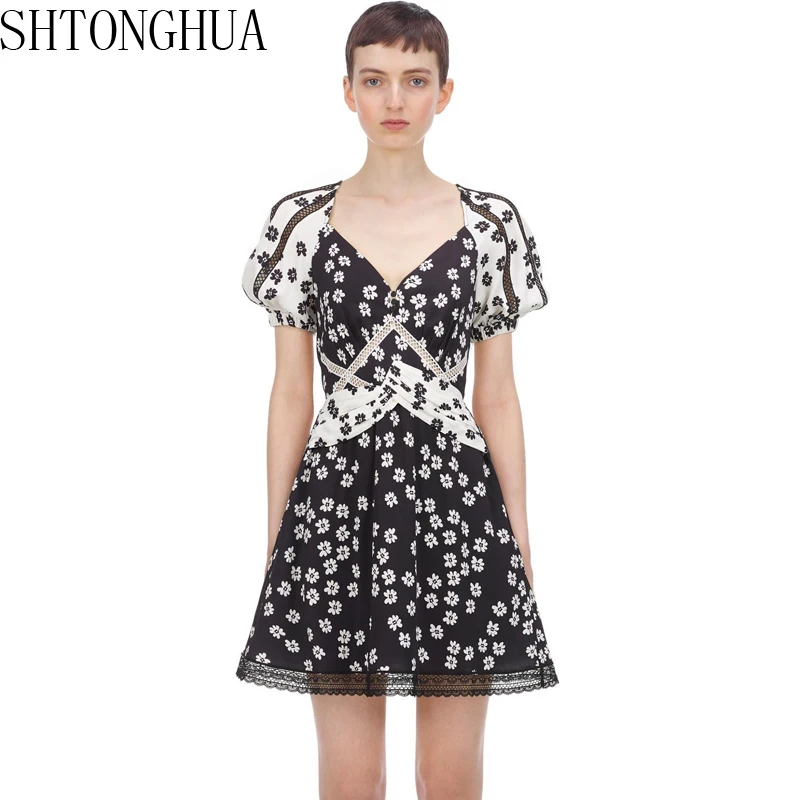 SHTONGHUA New Runway 2019 Self Portait printing Patchwork Dress Women V-neck Black Lace Hollow Out High Waist Above Mini Dress
SHTONGHUA New Runway 2019 Self Portait printing Patchwork Dress Women V-neck Black Lace Hollow Out High Waist Above Mini Dress