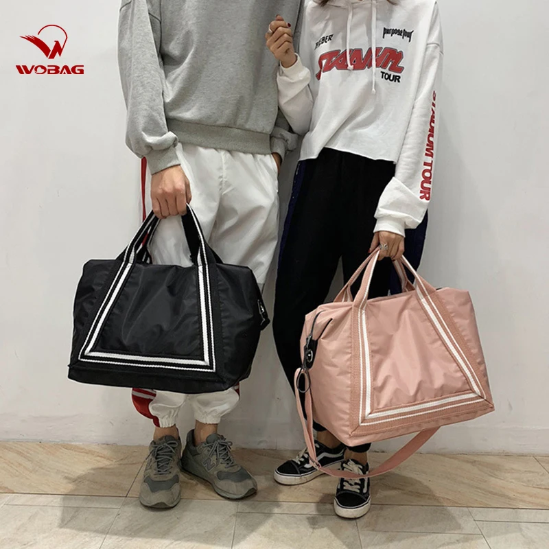 Weekend Short-distance Travel Bag Women Portable Luggage Bag Lightweight Waterproof Nylon Men Fitness Training Package
Weekend Short-distance Travel Bag Women Portable Luggage Bag Lightweight Waterproof Nylon Men Fitness Training Package