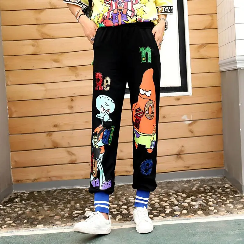 European station 2019 summer new wave black white cartoon print sequin letter elastic waist casual sweater women
European station 2019 summer new wave black white cartoon print sequin letter elastic waist casual sweater women