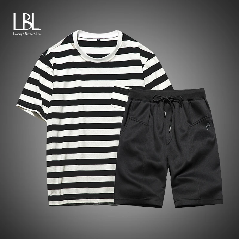 Men Striped T Shirt +Solid Shorts Set Men's Tracksuits 2018 Two Piece Set New Causal Sportswear Short Sleeve Tops Short Trousers
Men Striped T Shirt +Solid Shorts Set Men's Tracksuits 2018 Two Piece Set New Causal Sportswear Short Sleeve Tops Short Trousers
