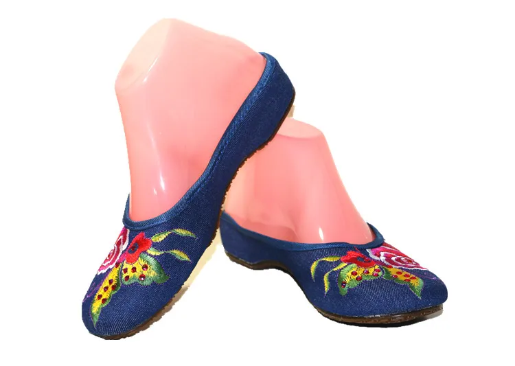 Chinese Flavor Floral Embroidered Wedges Canvas Casual Shoe Ethnic Style Dancing Shoe Round Toe Vintage Leisure Slippers 7