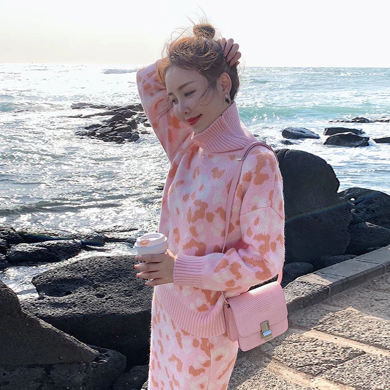 new fashion autumn temperament comfortable print loose shirt casual solid slim skirt wild fresh outdoor warm knit women sets 
new fashion autumn temperament comfortable print loose shirt casual solid slim skirt wild fresh outdoor warm knit women sets