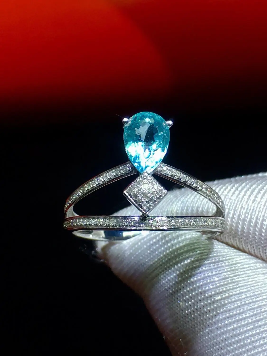Fine Jewelry Pure 18K Gold Jewelry Natural Green Blue Paraiba Tourmaline Gemstones 0.82ct Female Rings for women Fine Ring
Fine Jewelry Pure 18K Gold Jewelry Natural Green Blue Paraiba Tourmaline Gemstones 0.82ct Female Rings for women Fine Ring