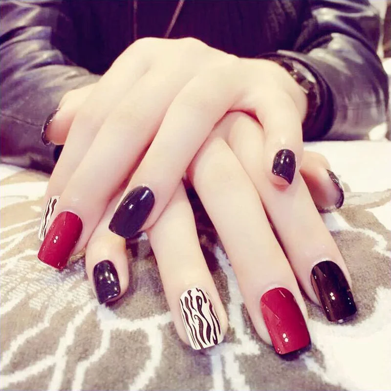 24 Pcs/ Set Fashion Black Fake Nail with Glitter Acrylic Full Cover False Nails Wine Red False Manicure Design Nail Art Supplies
24 Pcs/ Set Fashion Black Fake Nail with Glitter Acrylic Full Cover False Nails Wine Red False Manicure Design Nail Art Supplies