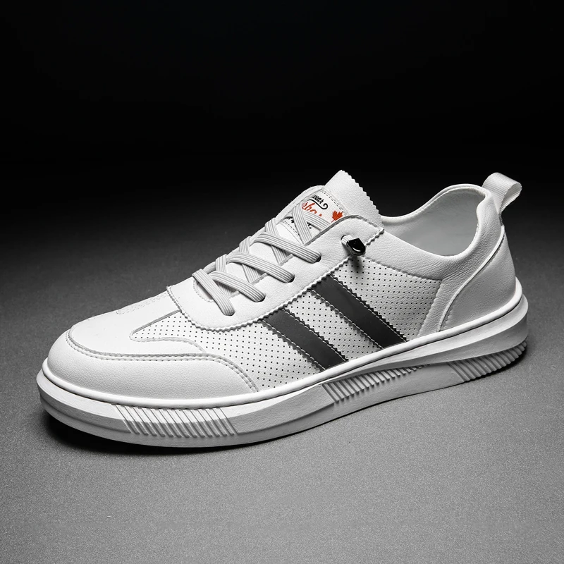 New Style Men Casual Shoes Men Loafers Hollow Breathable Artificial Leather Shoes Trend Wild Simple Student Footwear
New Style Men Casual Shoes Men Loafers Hollow Breathable Artificial Leather Shoes Trend Wild Simple Student Footwear