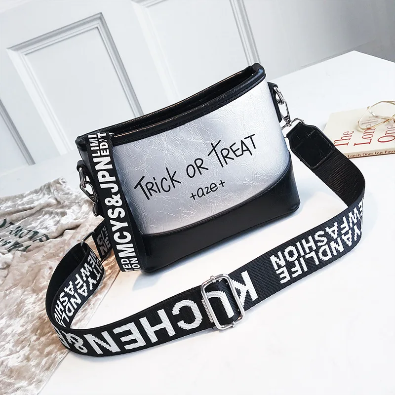Designer Bags Famous Brand Women Bags 2018 Shoulder Bag Letter Strap Crossbody Bag Soft Pu Leather Messenger Bag for Girls
Designer Bags Famous Brand Women Bags 2018 Shoulder Bag Letter Strap Crossbody Bag Soft Pu Leather Messenger Bag for Girls