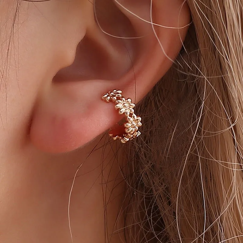 Rose Gold Earrings Simple U-shaped Ear Cuff for Women Flower Ear Clip Female Clip Earrings Without Piercing Oorbellen Pendientes
Rose Gold Earrings Simple U-shaped Ear Cuff for Women Flower Ear Clip Female Clip Earrings Without Piercing Oorbellen Pendientes