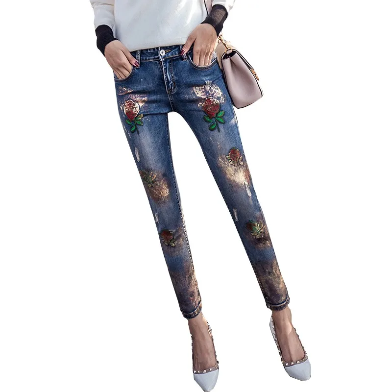 2019 Spring Women Skinny Jeans Bronzing Embroidery Elasticity Woman Embroidered Slim Floral Pattern Vintage Quality pencil pants
2019 Spring Women Skinny Jeans Bronzing Embroidery Elasticity Woman Embroidered Slim Floral Pattern Vintage Quality pencil pants