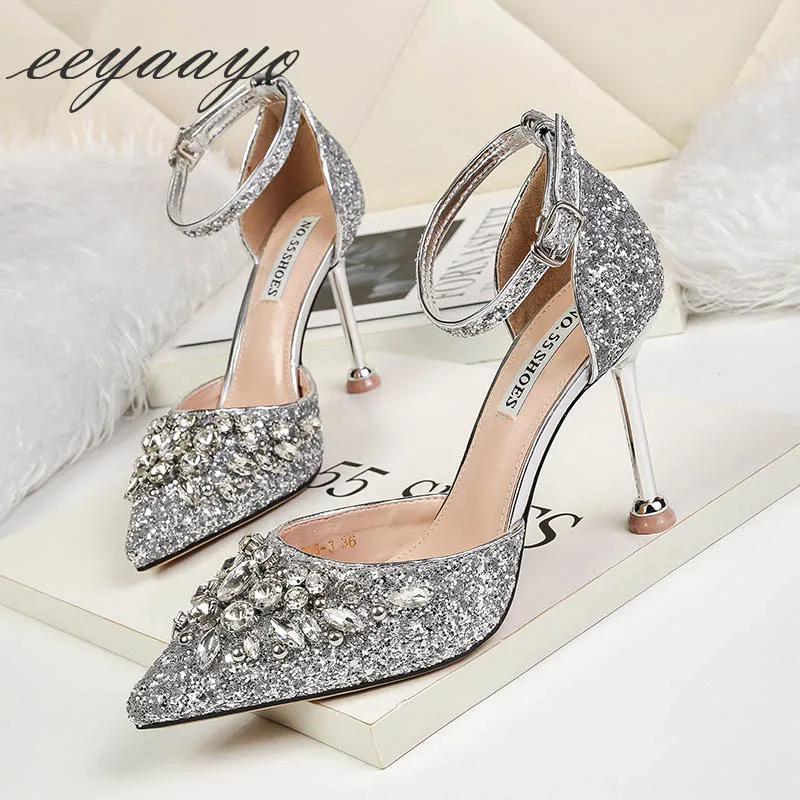 2019 New Summer Women Sandals High Thin Heel Pointed Toe Crystal Bling Bridal Wedding Women Shoes Silver Sexy Ladies High Heels
2019 New Summer Women Sandals High Thin Heel Pointed Toe Crystal Bling Bridal Wedding Women Shoes Silver Sexy Ladies High Heels