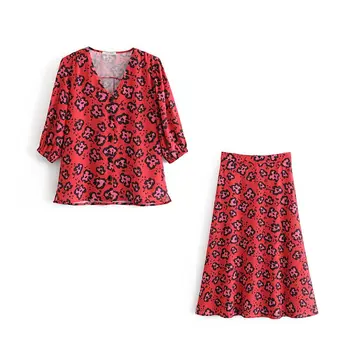 2019 Summer Red Floral Print Women Set Chic Ladies V-Neck Blouses Pleated Skirts Set Casual Feminine Blusa Streetwear 
2019 Summer Red Floral Print Women Set Chic Ladies V-Neck Blouses Pleated Skirts Set Casual Feminine Blusa Streetwear