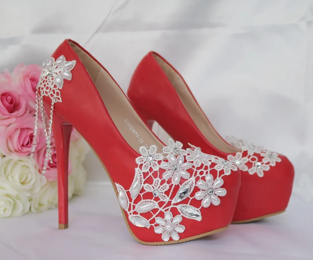 Acquistare Scarpe Con Tacco Alto Da Donna Décolleté Con Tacco E Pizzo In  Pizzo Scarpe Da Sposa Con Infradito E Nappine Tassel Bianco Rosso Scarpe Da  Donna Sexy Rosse Economico | Consegna