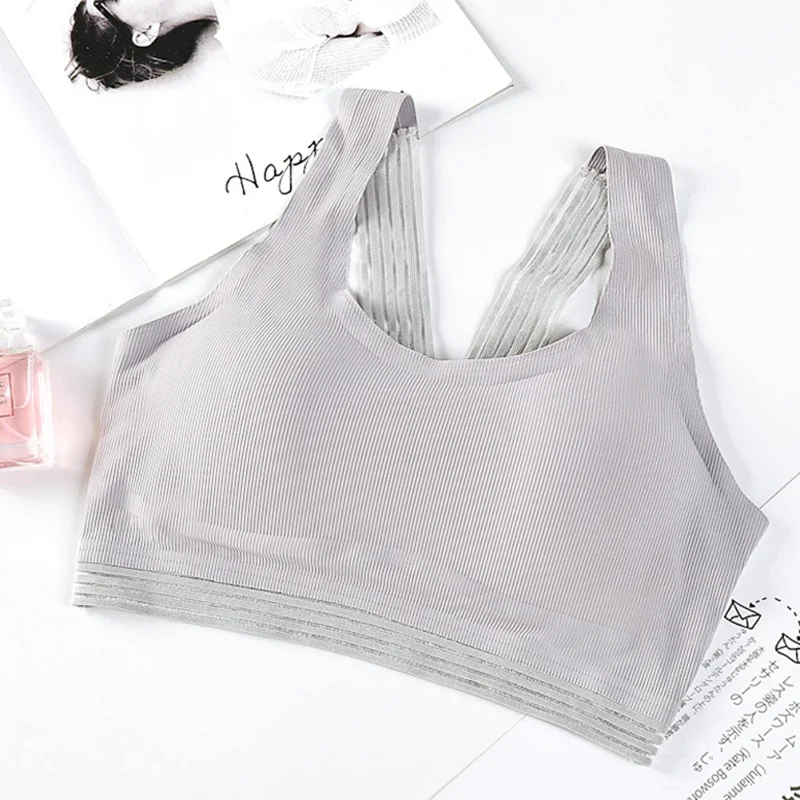 Women Bras Beauty Back Lace Wrapped Chest Slim Underwear Mesh Stitching Sexy Tank Top
Women Bras Beauty Back Lace Wrapped Chest Slim Underwear Mesh Stitching Sexy Tank Top