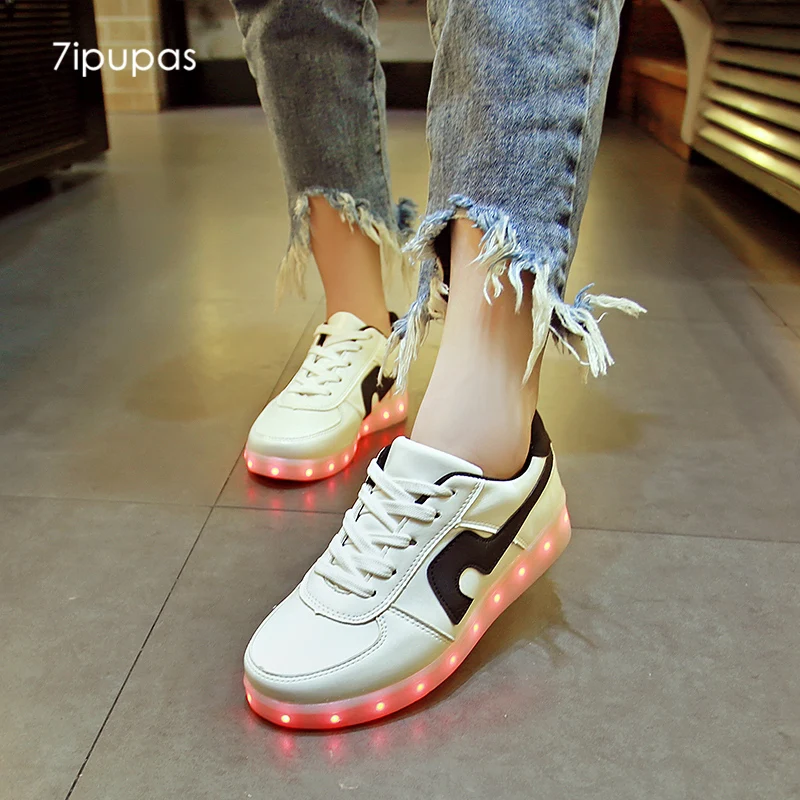 7ipupas 2017 Red-blooded Kid Led shoes boys girls usb charge luminous sneakers casual male lovers faminly glowing sneakers 
7ipupas 2017 Red-blooded Kid Led shoes boys girls usb charge luminous sneakers casual male lovers faminly glowing sneakers