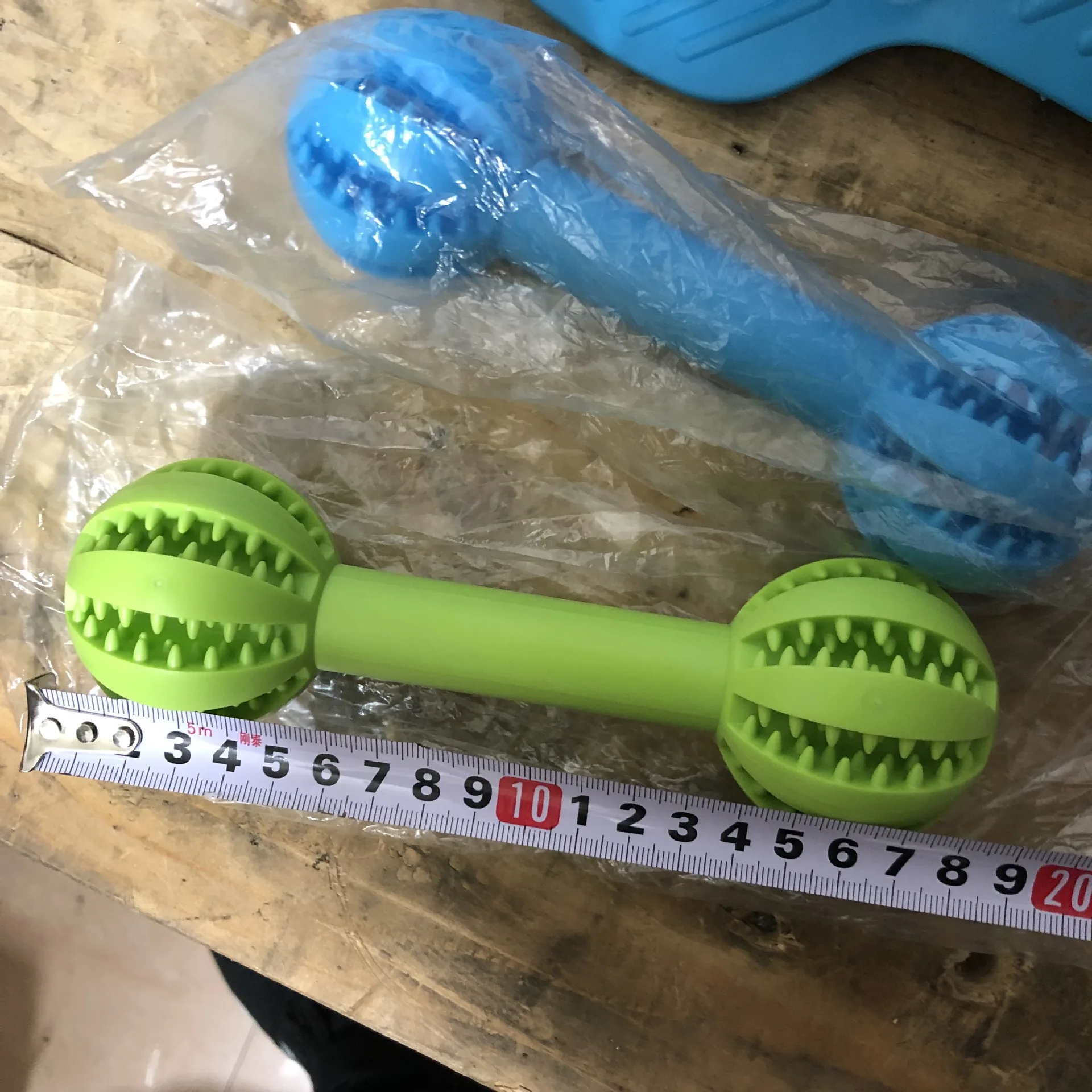 18cm Toothbrush for Medium Large Size Dog, Dog Food Hole In the Middle Self-help Dog Toothbrush Stick large Tooth Brush Pet Toys
18cm Toothbrush for Medium Large Size Dog, Dog Food Hole In the Middle Self-help Dog Toothbrush Stick large Tooth Brush Pet Toys