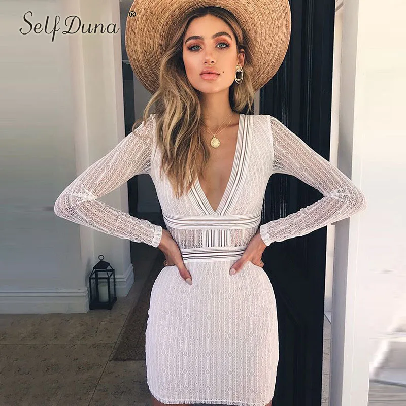 Self Duna 2018 Summer White Lace Dress Bodycon Backless Dresses Long Sleeve V Neck Short Transparent Sexy Women Mini dress
Self Duna 2018 Summer White Lace Dress Bodycon Backless Dresses Long Sleeve V Neck Short Transparent Sexy Women Mini dress