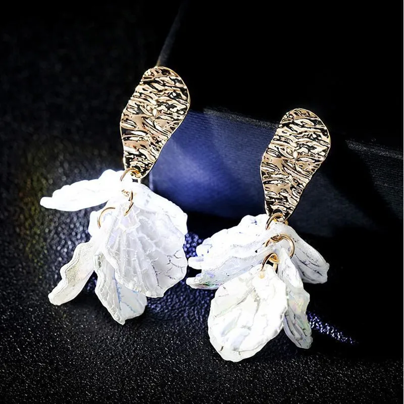 New 2019 Korean White Shell Flower Petal Drop Earrings For Women Statement pendientes Trendy Jewelry
New 2019 Korean White Shell Flower Petal Drop Earrings For Women Statement pendientes Trendy Jewelry