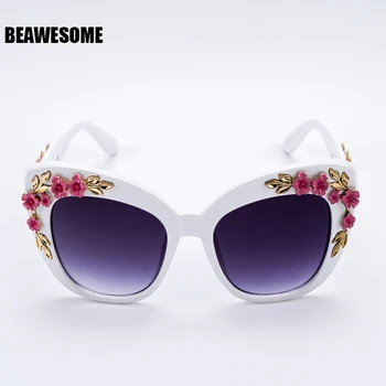 2018 New Luxury Queen cat eye Sunglasses Women Rose Flower Vintage Girls Oculos De Sol Oversize Brand Design Women Sunglass 9621
2018 New Luxury Queen cat eye Sunglasses Women Rose Flower Vintage Girls Oculos De Sol Oversize Brand Design Women Sunglass 9621