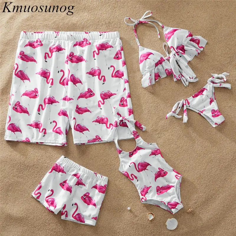 Family Matching Swimwear Bikini Sets Flamingo Print Mom and Daughter Swimwear Men Boy Beach Shorts Mommy and me Swimsuit C0435
Family Matching Swimwear Bikini Sets Flamingo Print Mom and Daughter Swimwear Men Boy Beach Shorts Mommy and me Swimsuit C0435