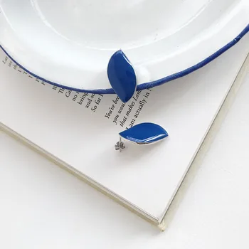LouLeur 925 sterling silver dream drop glaze stud earrings blue black Teenage heart charm earrigns for women party jewelry
LouLeur 925 sterling silver dream drop glaze stud earrings blue black Teenage heart charm earrigns for women party jewelry