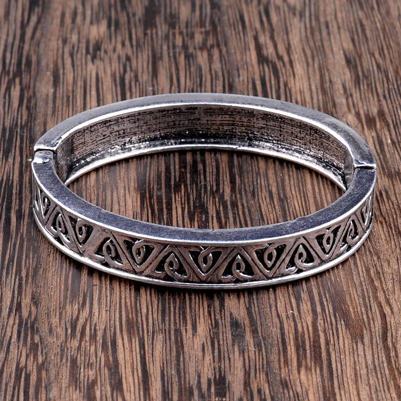MYTHIC AGE Metal Tibetan Silver Color Vintage Retro Carved Tribal Geometric Fashion Bracelet Cuff Bangle For Women
MYTHIC AGE Metal Tibetan Silver Color Vintage Retro Carved Tribal Geometric Fashion Bracelet Cuff Bangle For Women