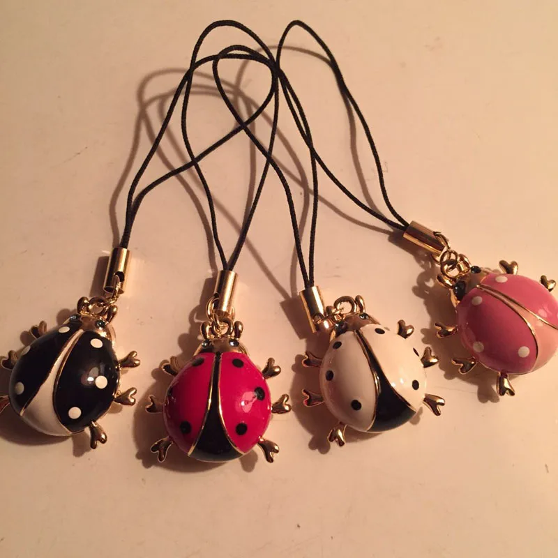 3pcs High Quality Color Enamel Ladybug Pendant Charm 25x25mm Fit For Charm Keychain Phone Chain( Random shippment on color)
3pcs High Quality Color Enamel Ladybug Pendant Charm 25x25mm Fit For Charm Keychain Phone Chain( Random shippment on color)
