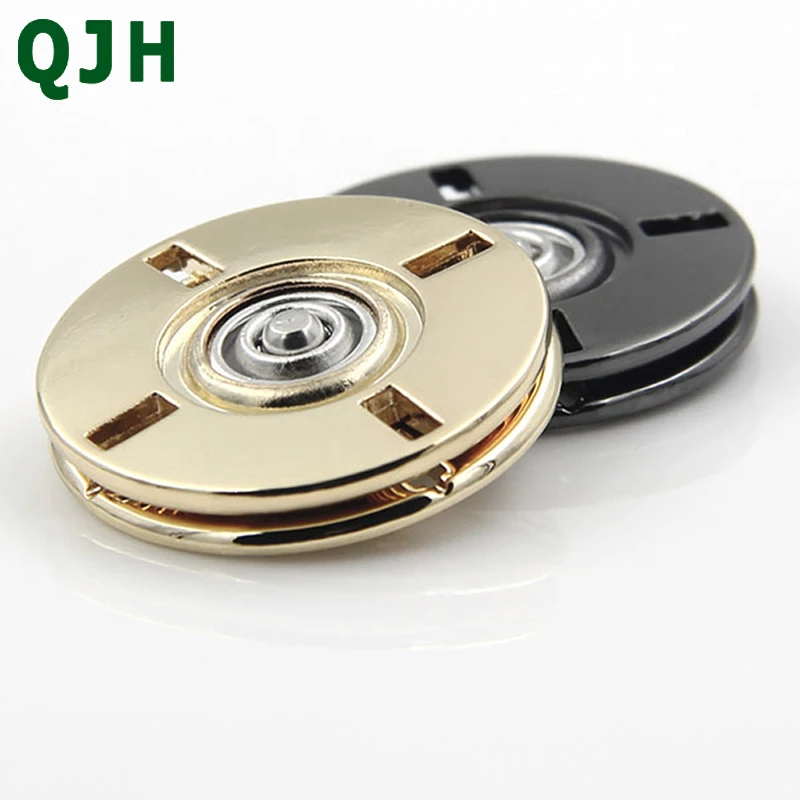 21mm 6pcs High quality plating Metal Snap Buttons 4holes Gold&Gun black Sweater&Coat Invisible sewing button clothes accessories
21mm 6pcs High quality plating Metal Snap Buttons 4holes Gold&Gun black Sweater&Coat Invisible sewing button clothes accessories