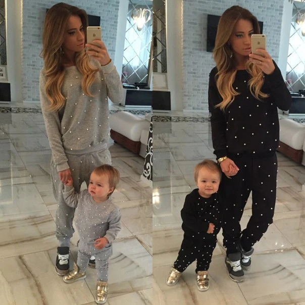 2018 Casual New Suits Women Tracksuits Fashion O -Neck Regullar Full Sleeves Sexy Hot Sale Plus Size Without Baby Set
2018 Casual New Suits Women Tracksuits Fashion O -Neck Regullar Full Sleeves Sexy Hot Sale Plus Size Without Baby Set