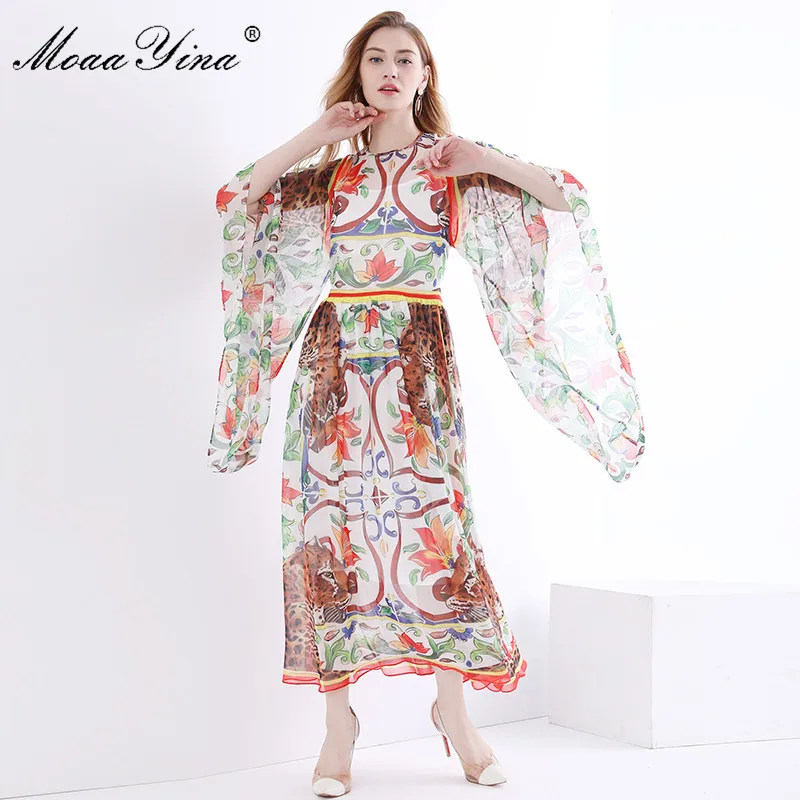 MoaaYina 2018 Fashion Designer Runway Dress Summer Women Batwing Sleeve Vintage Floral Print Casual Holiday Bohemia Loose Dress
MoaaYina 2018 Fashion Designer Runway Dress Summer Women Batwing Sleeve Vintage Floral Print Casual Holiday Bohemia Loose Dress
