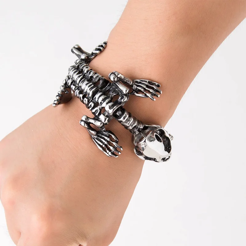 2018 New Hyperbole Spring-Clasps Stainless Steel Alien Cuff Bracelets as men gift
2018 New Hyperbole Spring-Clasps Stainless Steel Alien Cuff Bracelets as men gift