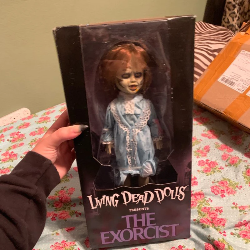 28cm Mezco Living Dead Dolls The Exorcist Joint Movable Action Figure Toys Horror Gift for Halloween
28cm Mezco Living Dead Dolls The Exorcist Joint Movable Action Figure Toys Horror Gift for Halloween