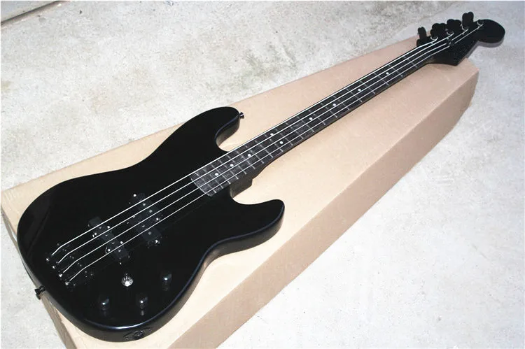 Factory custom 4 strings whole black body 20 frets electric bass guitar with black hardware,can be customized
Factory custom 4 strings whole black body 20 frets electric bass guitar with black hardware,can be customized