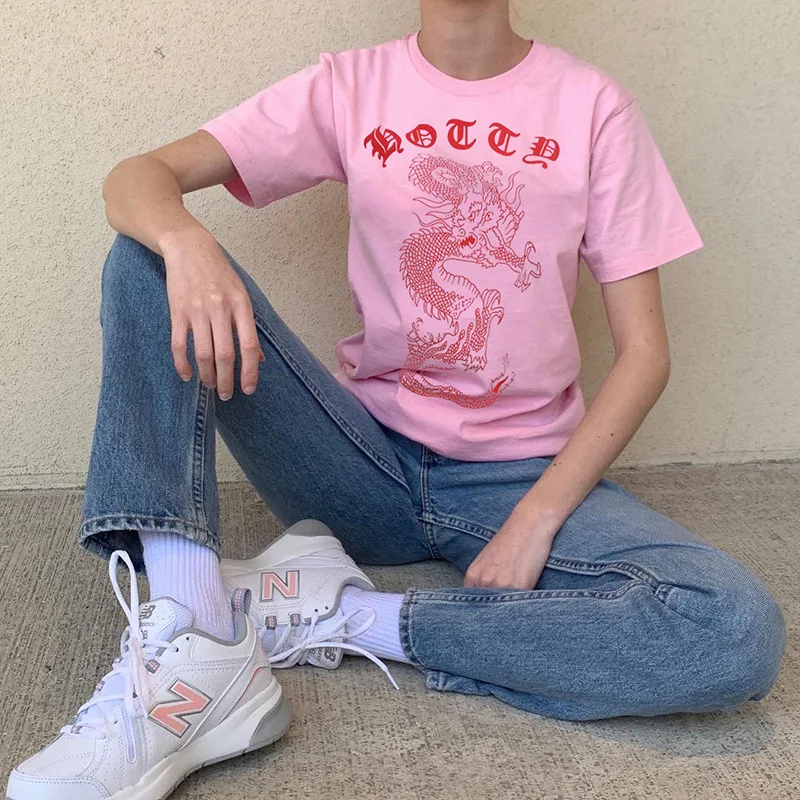 Pink Short Sleeve Long Tshirt Korean Clothes Chinese Style Dragon Print Graphic Tees Women Summer Holiday Clothes
Pink Short Sleeve Long Tshirt Korean Clothes Chinese Style Dragon Print Graphic Tees Women Summer Holiday Clothes