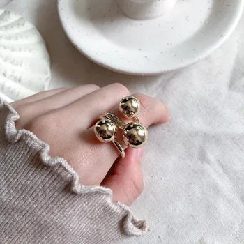 Fashion Gold Three Round Balls Ring for Women Opening Adjustable Size Geometric Metal Finger ring Couples Gifts Jewelry
Fashion Gold Three Round Balls Ring for Women Opening Adjustable Size Geometric Metal Finger ring Couples Gifts Jewelry