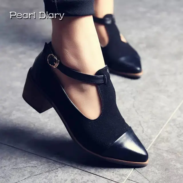 Pearl Diary Woman Thick Heel Oxford Shoes British Style Vintage Shoes Soft PU Leather One Word Buckle Casual Retro Brogues 35-39
Pearl Diary Woman Thick Heel Oxford Shoes British Style Vintage Shoes Soft PU Leather One Word Buckle Casual Retro Brogues 35-39