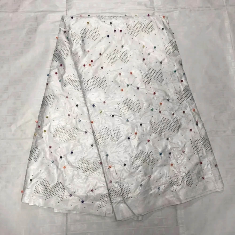 Cassiel Bazin riche fabric brode high quality Bazin African fabrics 2018 Bazin riche getzner embroidered for dress
Cassiel Bazin riche fabric brode high quality Bazin African fabrics 2018 Bazin riche getzner embroidered for dress