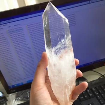 7.2 inch A427 Natural Rough Crystals Clear Transparent Polished Quartz Crystal Singel Point Wand Healing Stone Home Decoration
7.2 inch A427 Natural Rough Crystals Clear Transparent Polished Quartz Crystal Singel Point Wand Healing Stone Home Decoration