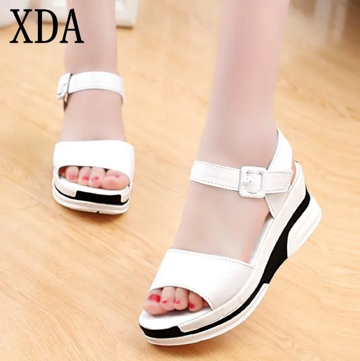 XDA 2019 New Hot Sale Women Summer Sandals Peep-toe Low Shoes Roman Sandals Fashion Ladies Flip Flops Casual Female Shoes
XDA 2019 New Hot Sale Women Summer Sandals Peep-toe Low Shoes Roman Sandals Fashion Ladies Flip Flops Casual Female Shoes